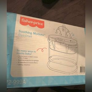BRAND NEW Fisher-Price Soothing Motions Bassinet